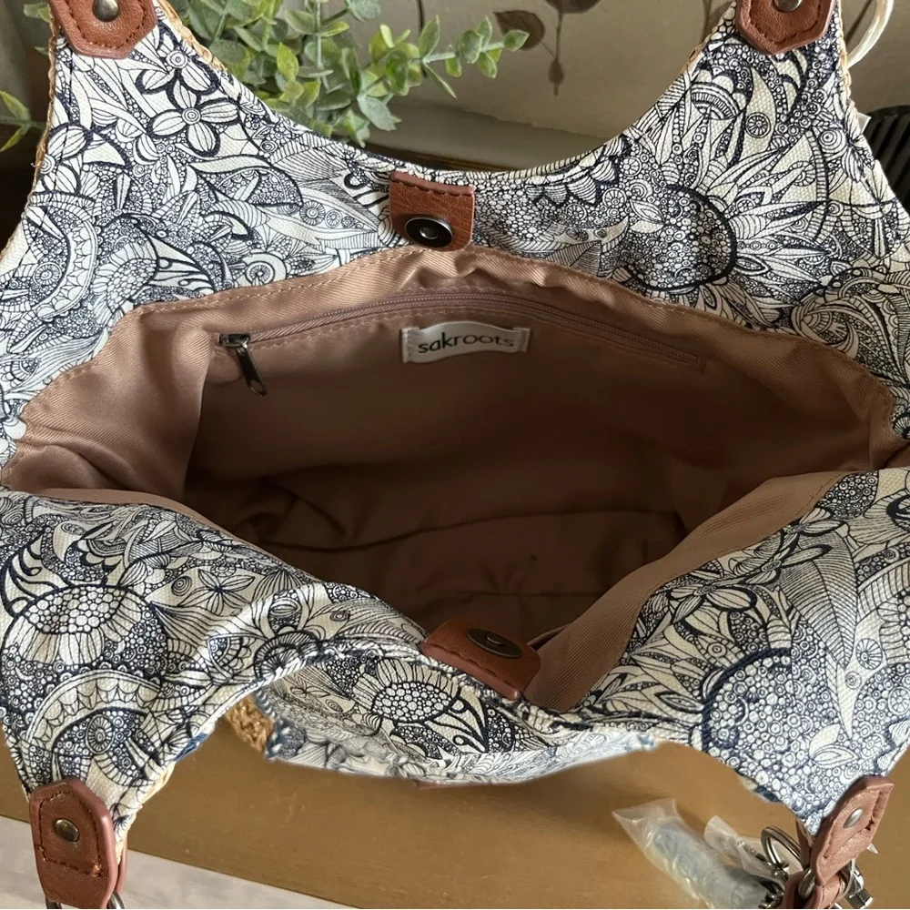 Sakroots “Vegan” Handbag - Picture 3 of 6